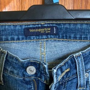 Levi’s jeans for juniors or women.